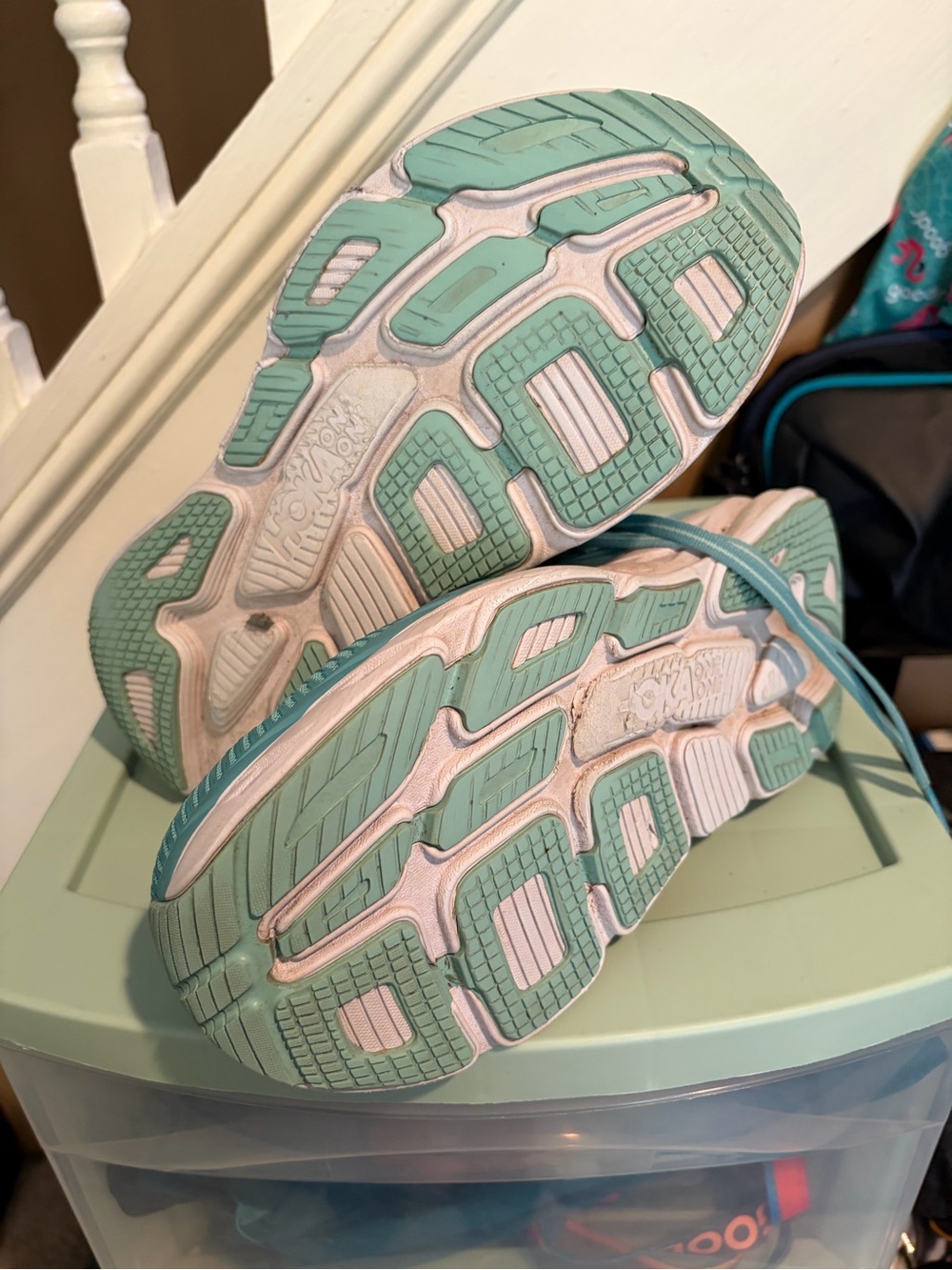 Hoka One One Bondi 7 Women's Teal Athletic Running Shoes wide - Picture 4 of 4